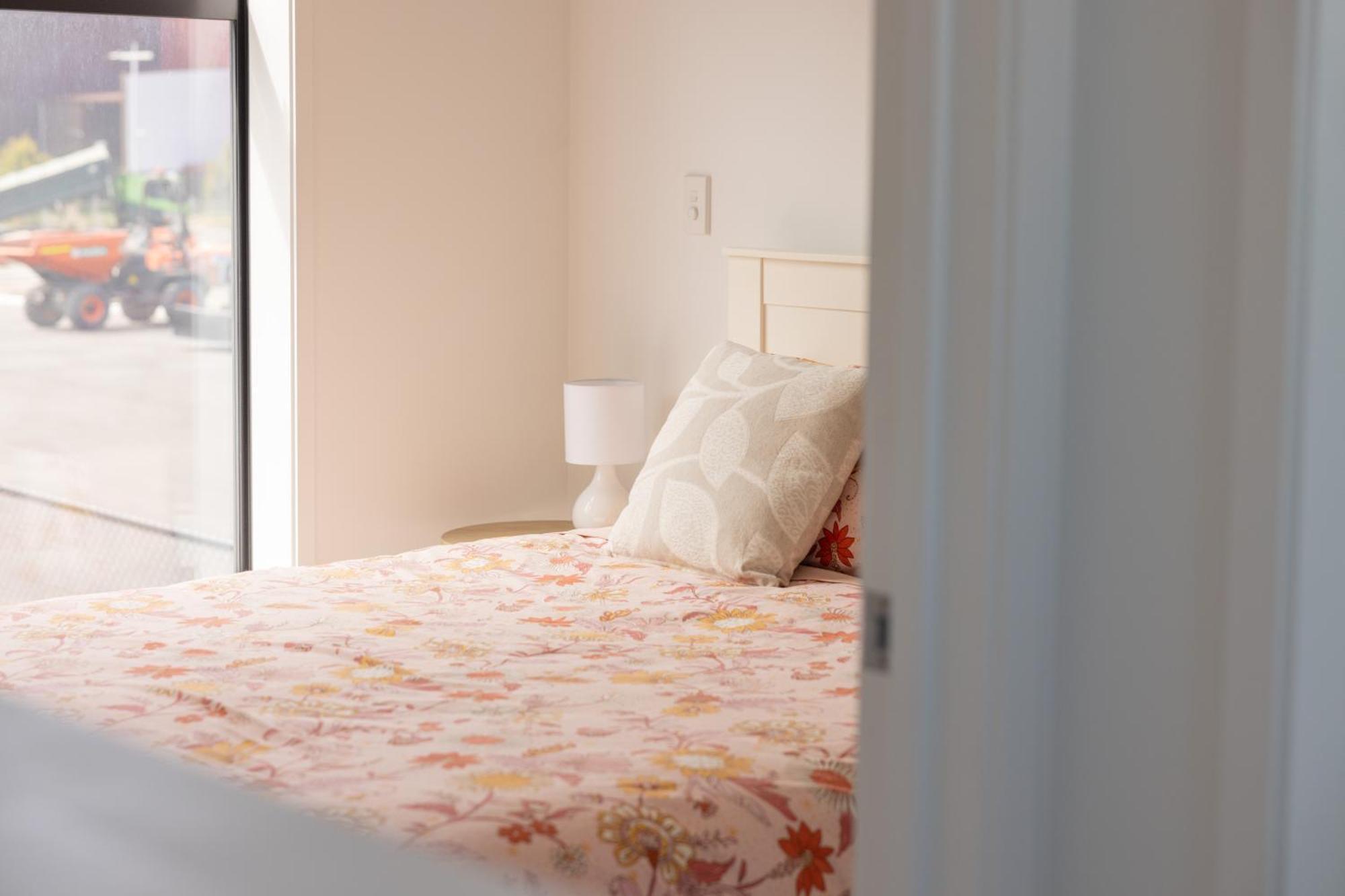 Luxury 2 Bedroom Townhouse By Hagley Park In Cbd كريستتشيرش المظهر الخارجي الصورة