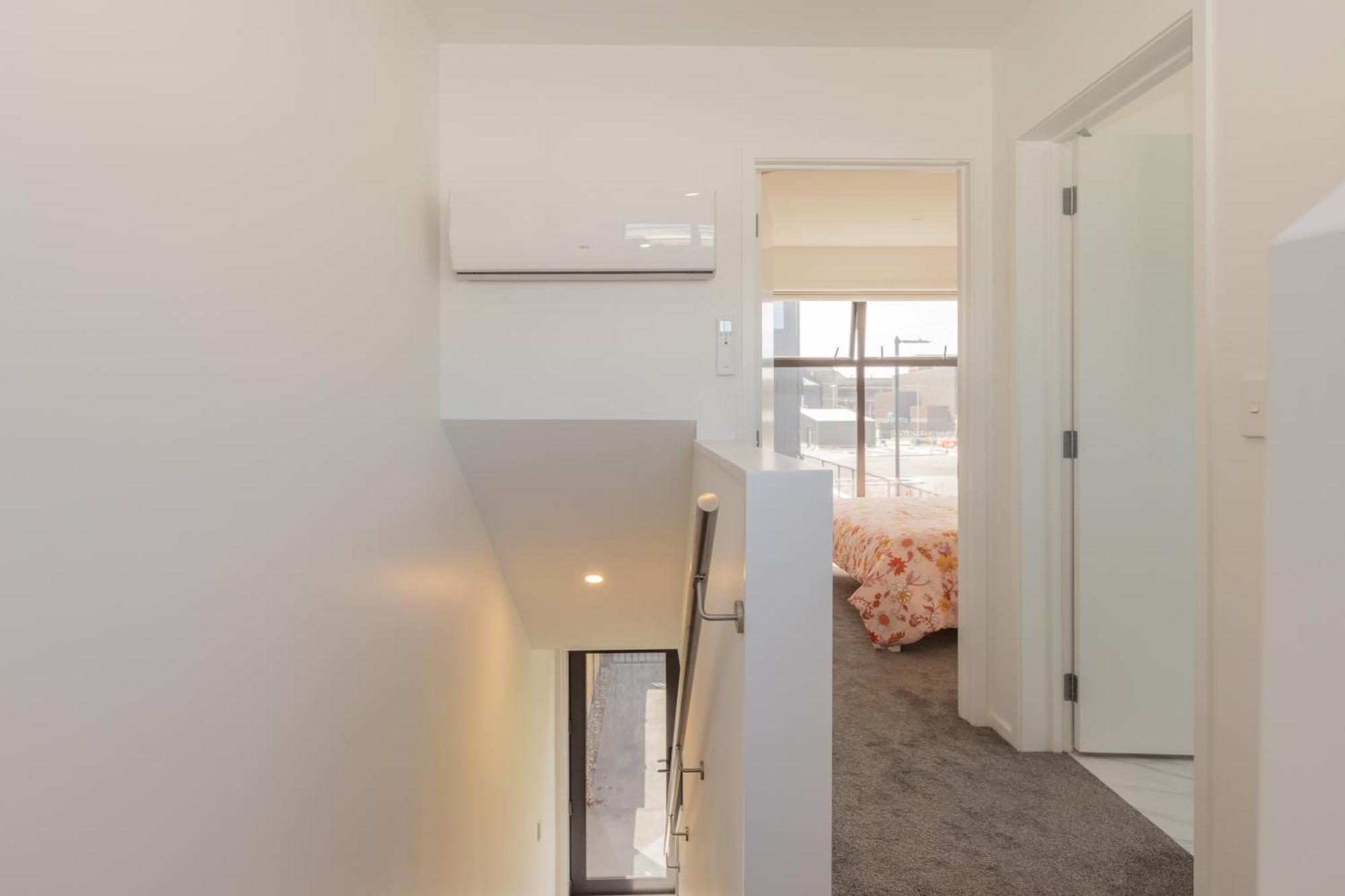 Luxury 2 Bedroom Townhouse By Hagley Park In Cbd كريستتشيرش المظهر الخارجي الصورة