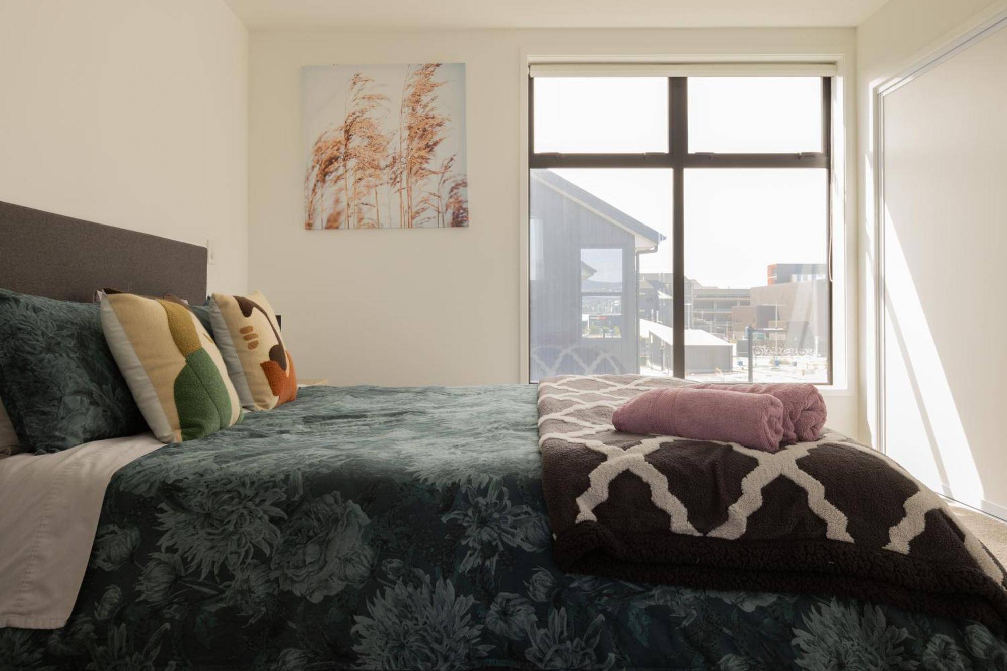 Luxury 2 Bedroom Townhouse By Hagley Park In Cbd كريستتشيرش المظهر الخارجي الصورة