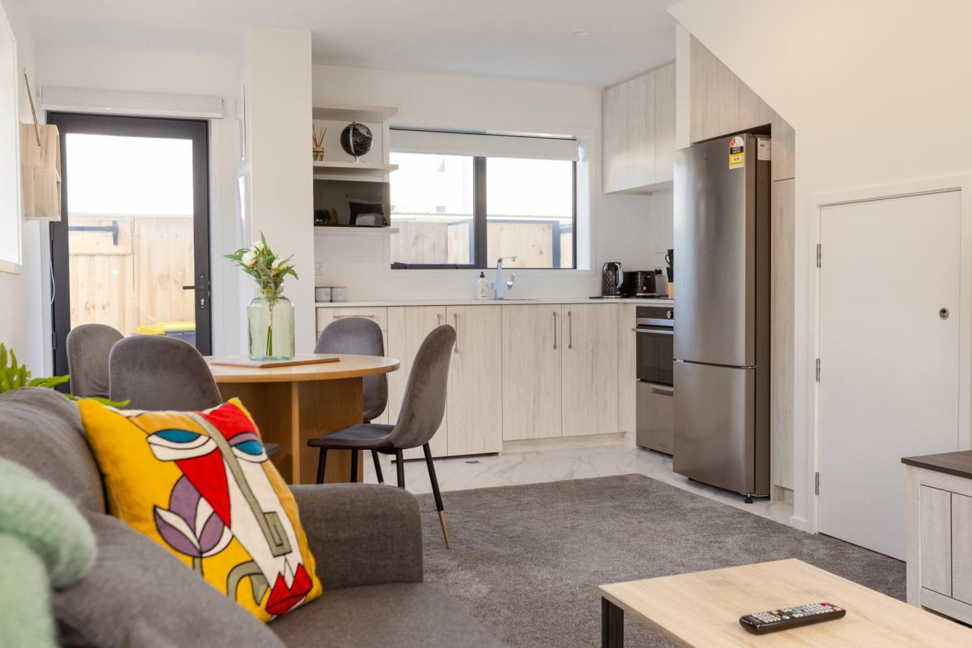 Luxury 2 Bedroom Townhouse By Hagley Park In Cbd كريستتشيرش المظهر الخارجي الصورة