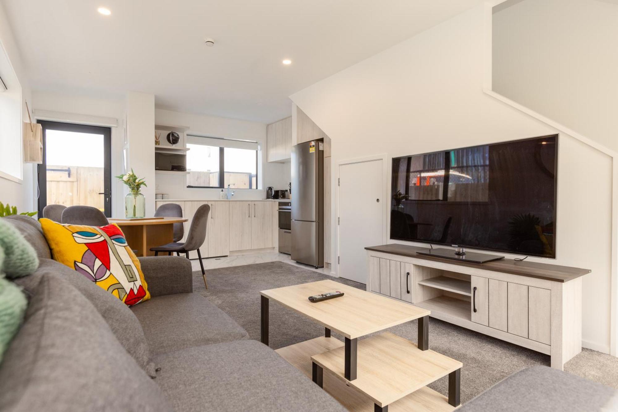 Luxury 2 Bedroom Townhouse By Hagley Park In Cbd كريستتشيرش المظهر الخارجي الصورة